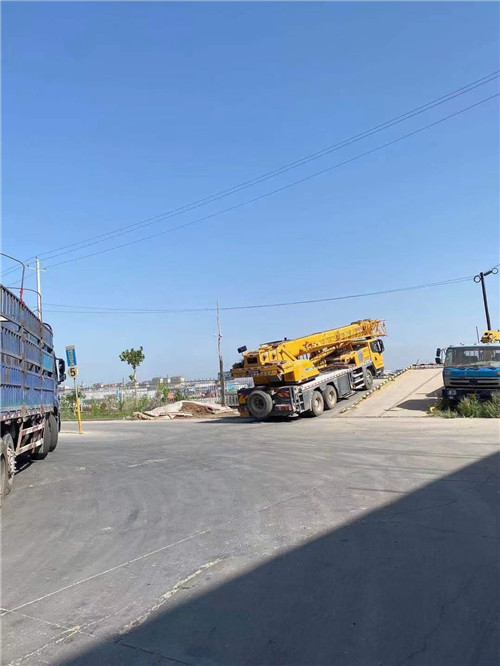 赣县区25吨吊车的租赁价格大概是多少？