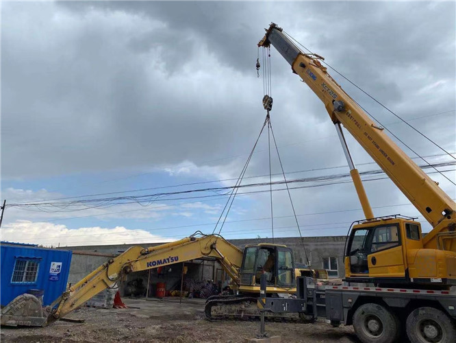 赣县区25吨吊车的工作半径是多少？